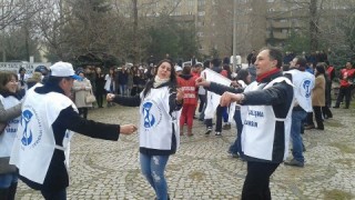 1780711_10153172543697767_767981491107808945_n