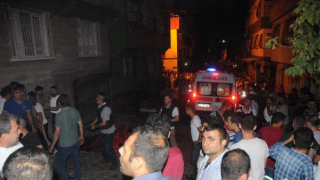 gaziantep-te-sokak-dugununde-patlama-olu-ve-8715335_o